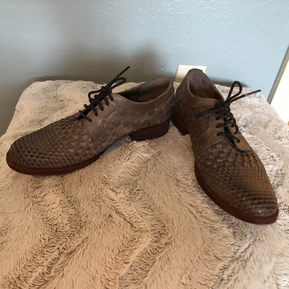 Frye Shoes - Woven leather women's loafers - hardly worn